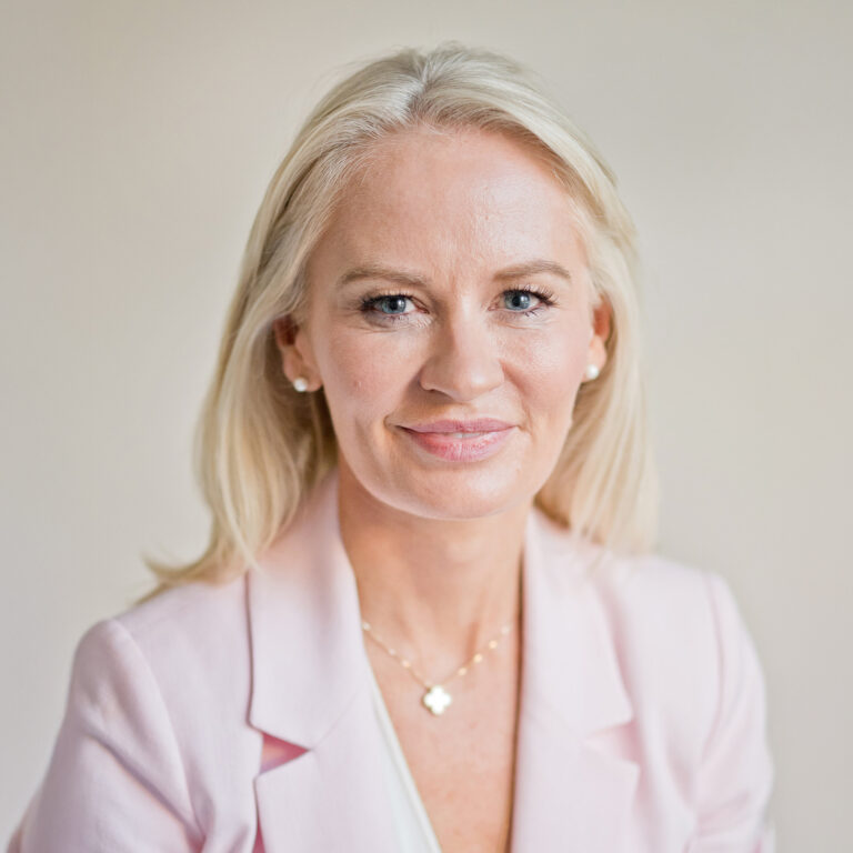 portrait of Dr. Fiona McCarthy